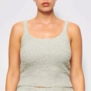 NWT skims soft fuzzy knit tank top 2x - 3x palest green